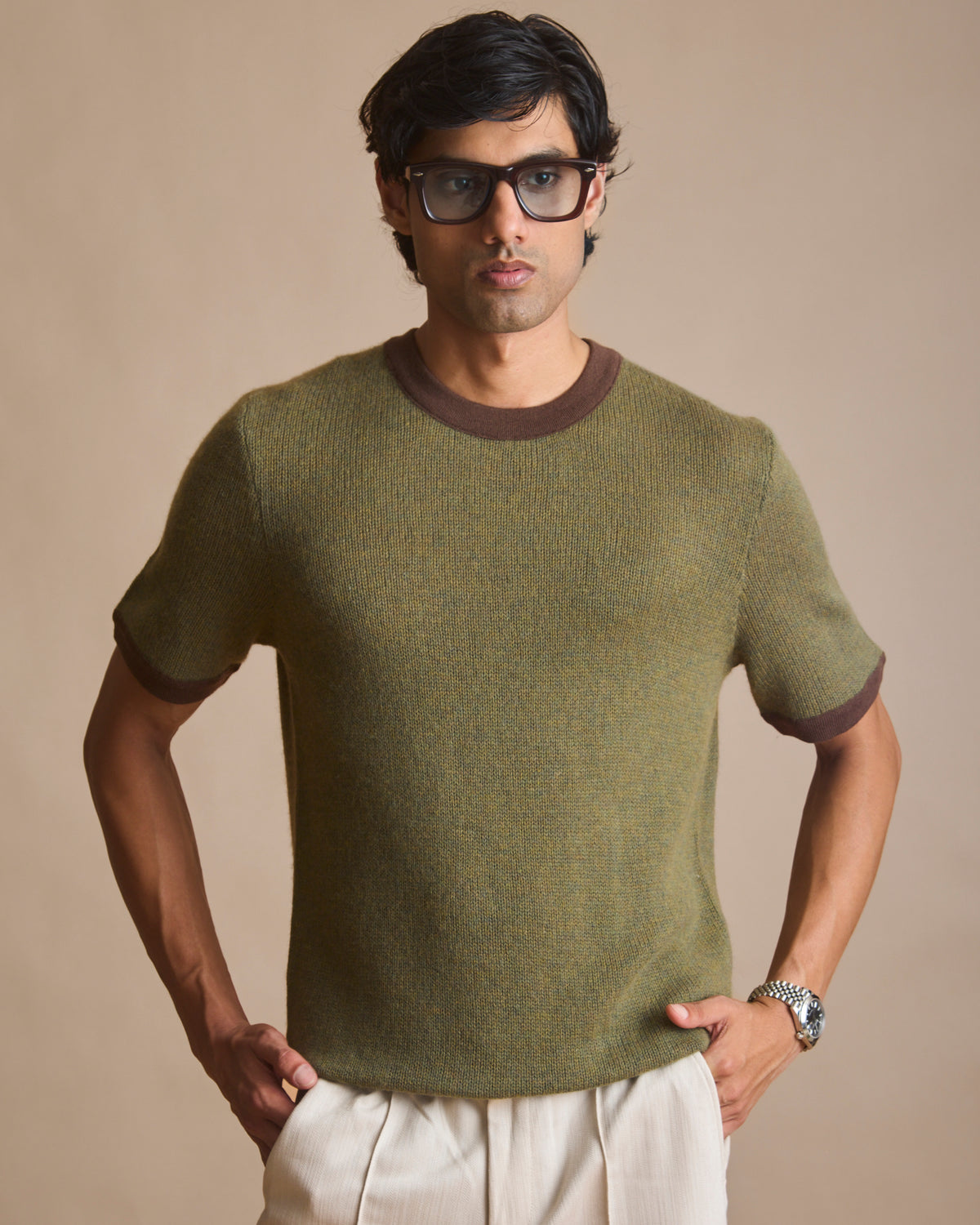 Moss green knit ringer t-shirt in 90% merino, 10% cashmere (view 4) | House of 6