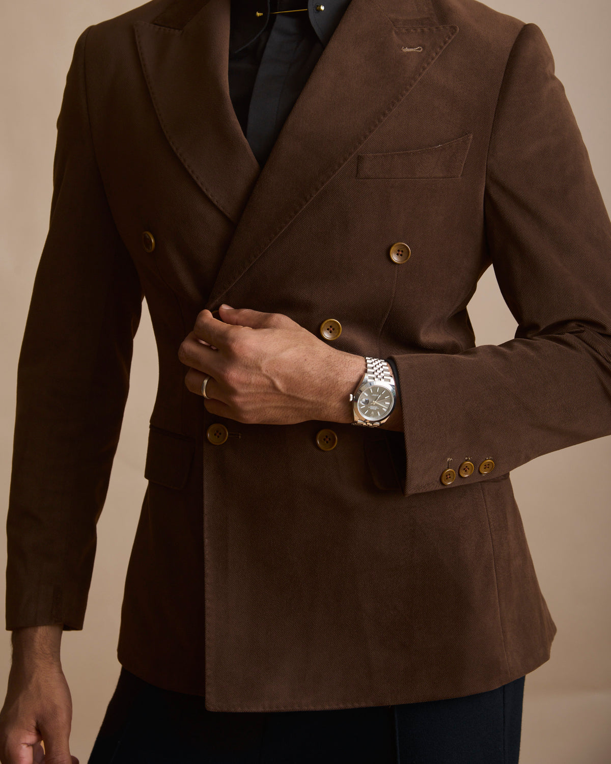 Cigar brown double-breasted country sport blazer in Italian suede (view 5) | House of 6